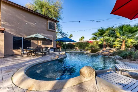 Exterior - 1015 E Liberty Ln, Gilbert, AZ 85296 photo 2 of 16