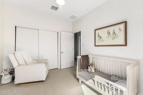 Bedroom - 2265 W Echo Ln, Phoenix, AZ 85021 photo 4 of 5