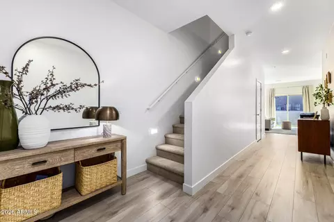 Entry Way - 2265 W Echo Ln, Phoenix, AZ 85021 photo 1 of 3