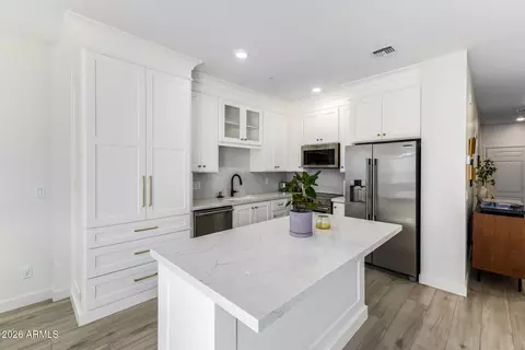 2265 W Echo Ln, Phoenix, AZ 85021