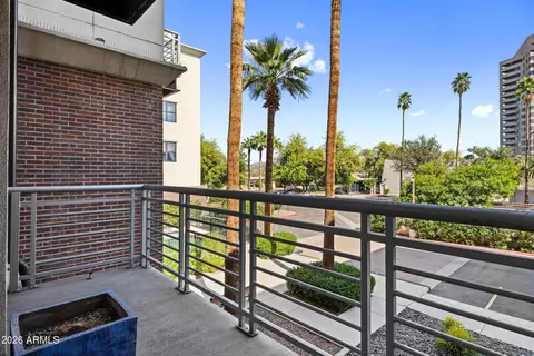 Exterior - 914 E Osborn Rd #208, Phoenix, AZ 85014 photo 1 of 4