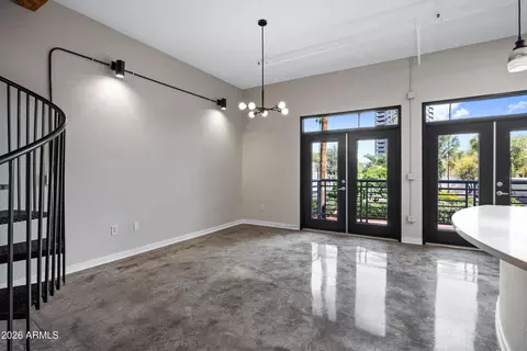 Living - 914 E Osborn Rd #208, Phoenix, AZ 85014 photo 3 of 7