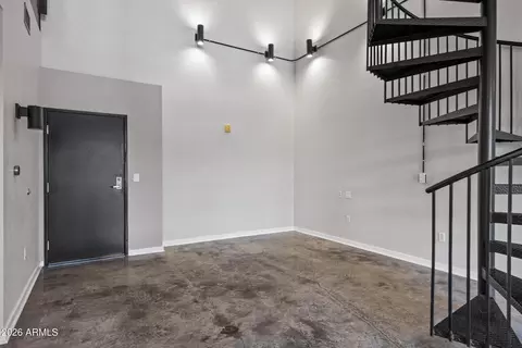 Living - 914 E Osborn Rd #208, Phoenix, AZ 85014 photo 1 of 7