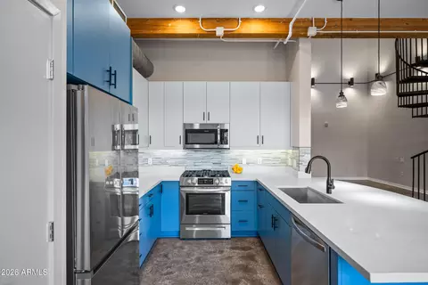 Kitchen - 914 E Osborn Rd #208, Phoenix, AZ 85014 photo 5 of 6