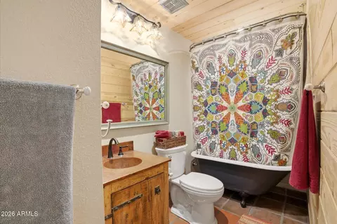 Bath - 4634 E La Puente Ave, Phoenix, AZ 85044 photo 2 of 2