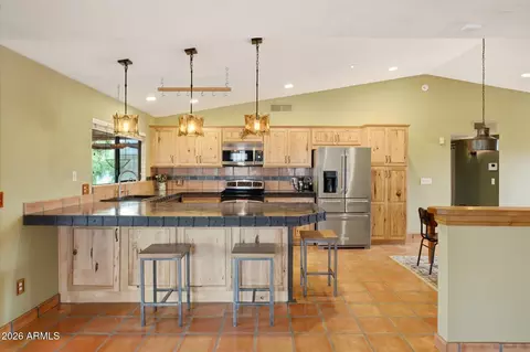 Kitchen - 4634 E La Puente Ave, Phoenix, AZ 85044 photo 2 of 5