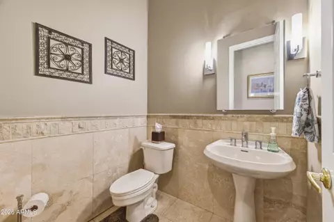 Bath - 636 E Vermont Dr, Gilbert, AZ 85295 photo 6 of 8