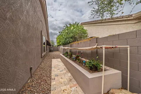 Exterior - 636 E Vermont Dr, Gilbert, AZ 85295 photo 7 of 13