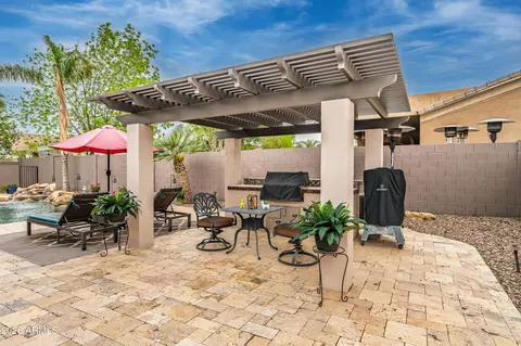 Exterior - 636 E Vermont Dr, Gilbert, AZ 85295 photo 6 of 13