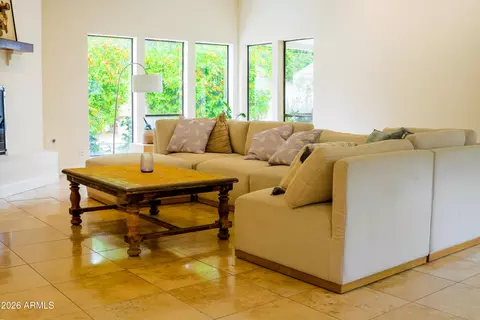 Living - 20 E Bethany Home Rd, Phoenix, AZ 85012 photo 2 of 2