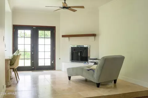 Living - 20 E Bethany Home Rd, Phoenix, AZ 85012 photo 1 of 2
