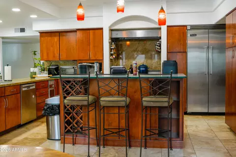 Kitchen - 20 E Bethany Home Rd, Phoenix, AZ 85012 photo 4 of 4