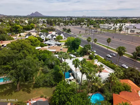 View/Area - 20 E Bethany Home Rd, Phoenix, AZ 85012 photo 2 of 2