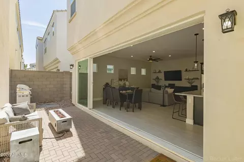 Exterior - 1489 E Shannon St, Gilbert, AZ 85295 photo 5 of 8