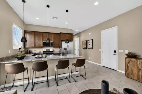 Kitchen - 9969 S Dutchman Dr, Apache Junction, AZ 85120 photo 4 of 8