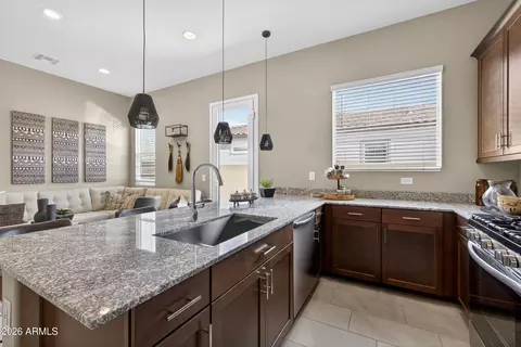 Kitchen - 9969 S Dutchman Dr, Apache Junction, AZ 85120 photo 3 of 8