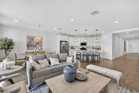 Living - 9941 S Dutchman Dr, Apache Junction, AZ 85120 photo 5 of 5