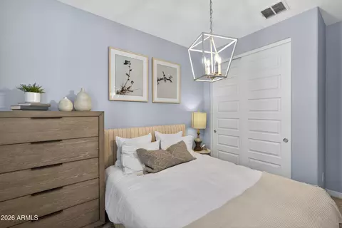 Bedroom - 9941 S Dutchman Dr, Apache Junction, AZ 85120 photo 6 of 9