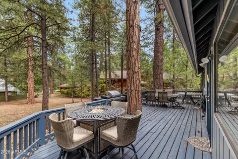 755 E Meadow View Rd, Munds Park, AZ 86017
