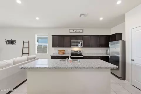Kitchen - 9458 E Cotton Rd, Florence, AZ 85132 photo 2 of 5