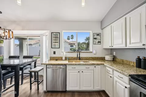 Kitchen - 2177 E Ranch Ct, Gilbert, AZ 85296 photo 2 of 6