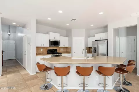7371 W Kings Ave, Peoria, AZ 85382