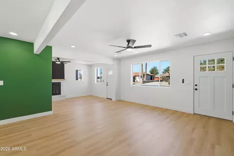 Living - 3327 W Wethersfield Rd, Phoenix, AZ 85029 photo 3 of 3