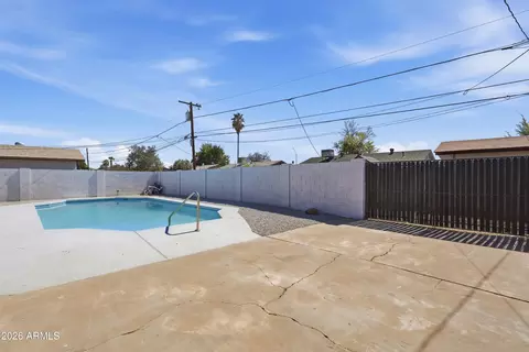Exterior - 3327 W Wethersfield Rd, Phoenix, AZ 85029 photo 4 of 4