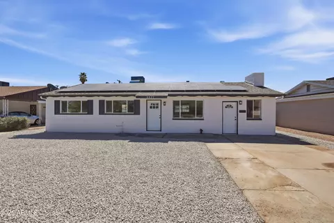 Exterior - 3327 W Wethersfield Rd, Phoenix, AZ 85029 photo 1 of 4