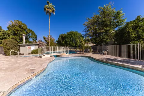 Exterior - 1201 E Rose Ln #9, Phoenix, AZ 85014 photo 3 of 4