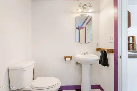 Bath - 425 Garden Ave, Bisbee, AZ 85603 photo 2 of 2