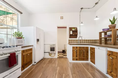 Kitchen - 425 Garden Ave, Bisbee, AZ 85603 photo 1 of 3