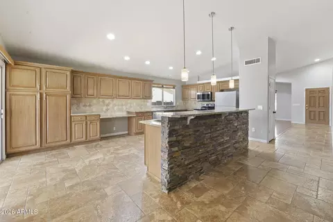 Kitchen - 4025 W Wethersfield Rd, Phoenix, AZ 85029 photo 2 of 6
