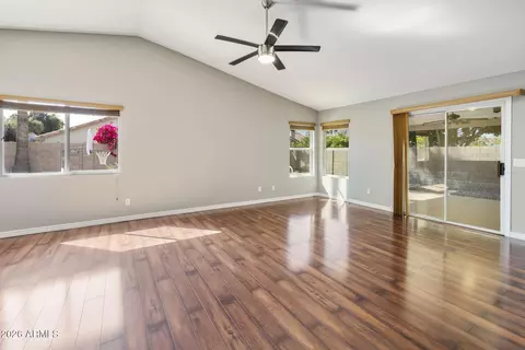 Living - 4025 W Wethersfield Rd, Phoenix, AZ 85029 photo 7 of 9