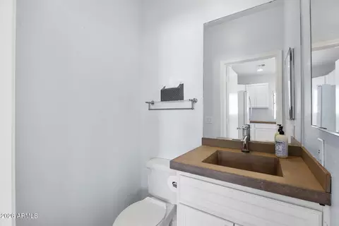 Bath - 3006 E Kings Ave, Phoenix, AZ 85032 photo 1 of 6