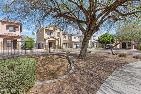 Exterior - 3006 E Kings Ave, Phoenix, AZ 85032 photo 3 of 10