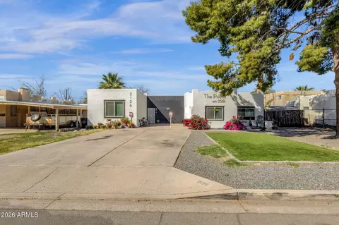 2126 N 25th Pl, Phoenix, AZ 85008