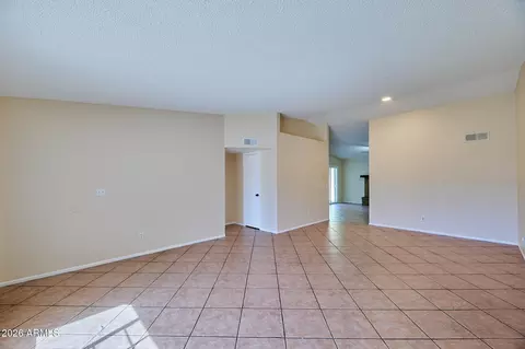 1516 E Fremont Rd, Phoenix, AZ 85042