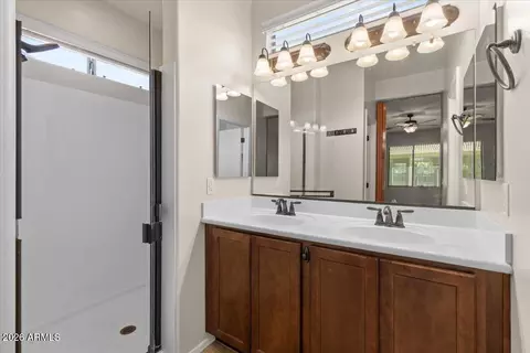 Bath - 4636 E Maplewood St, Gilbert, AZ 85297 photo 1 of 4