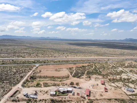 21800 W Hawkeye Rd, Congress, AZ 85332