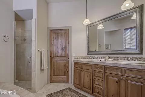 Bath - 2600 E Wild Rose Cir, Payson, AZ 85541 photo 2 of 5