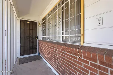 Exterior - 5449 W Thomas Rd, Phoenix, AZ 85031 photo 1 of 6