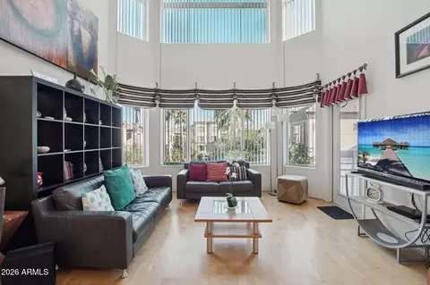 420 W 1st St #319, Tempe, AZ 85281