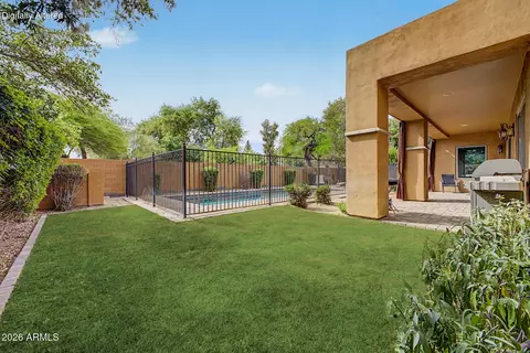 Exterior - 6012 N 3rd St, Phoenix, AZ 85012 photo 4 of 9