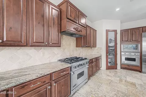 Kitchen - 6012 N 3rd St, Phoenix, AZ 85012 photo 3 of 5