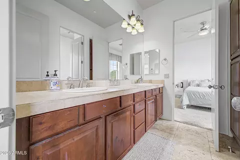 Bath - 6012 N 3rd St, Phoenix, AZ 85012 photo 5 of 5