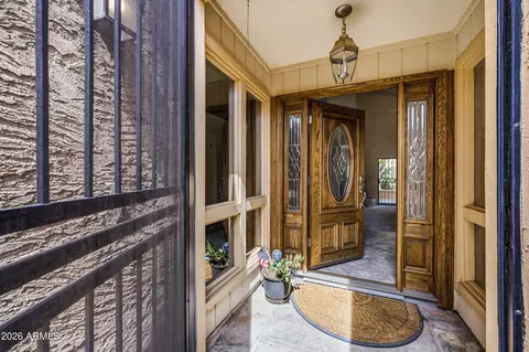 Entry Way - 718 E Peoria Ave, Phoenix, AZ 85020 photo 1 of 11