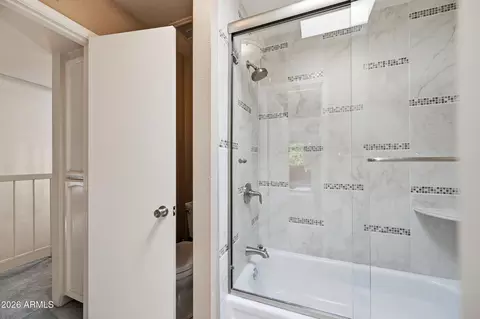 Bath - 718 E Peoria Ave, Phoenix, AZ 85020 photo 6 of 7