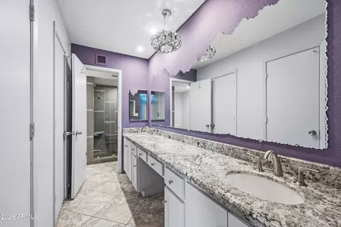 Bath - 718 E Peoria Ave, Phoenix, AZ 85020 photo 1 of 7