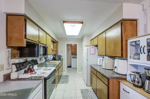 Kitchen - 4023 E Clovis Cir, Mesa, AZ 85206 photo 3 of 4